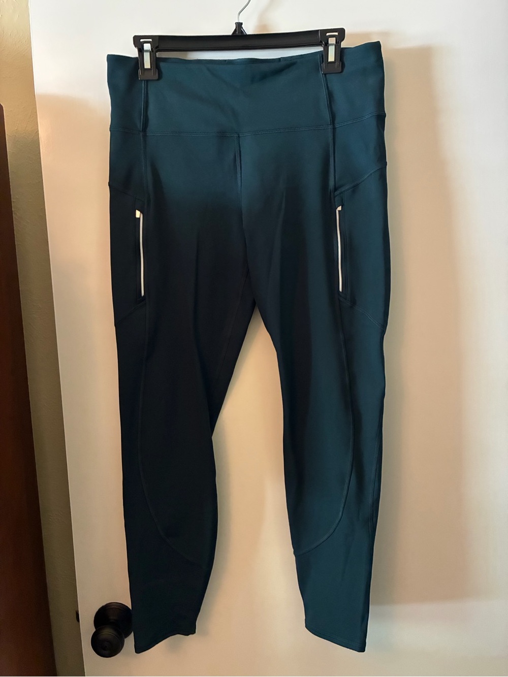 Athleta Rainier Legging Large forest green